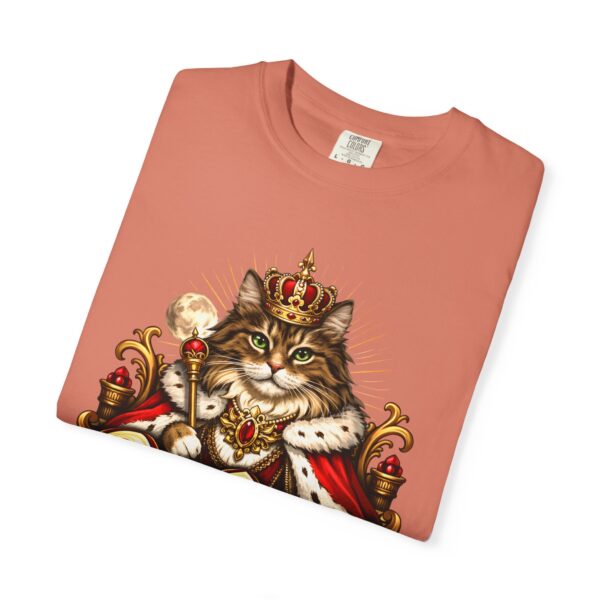 10098319964985103185_2048.jpeg Cat Queen T-Shirt — Regal Cat Crown Graphic Tee for Cat Lovers
