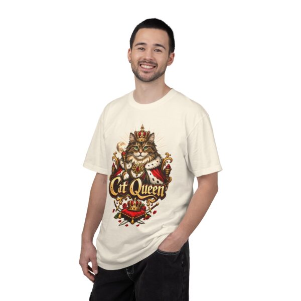 11862940338096146395_2048.jpeg Cat Queen T-Shirt — Regal Cat Crown Graphic Tee for Cat Lovers