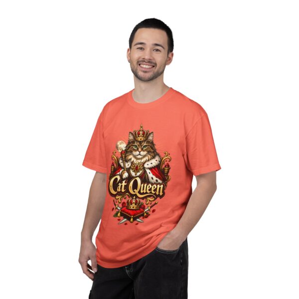 13315884094343977649_2048.jpeg Cat Queen T-Shirt — Regal Cat Crown Graphic Tee for Cat Lovers