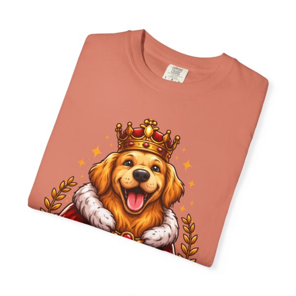 18053560868611186747_2048.jpeg Dog King T‑Shirt — Golden Retriever Crowned Graphic Tee